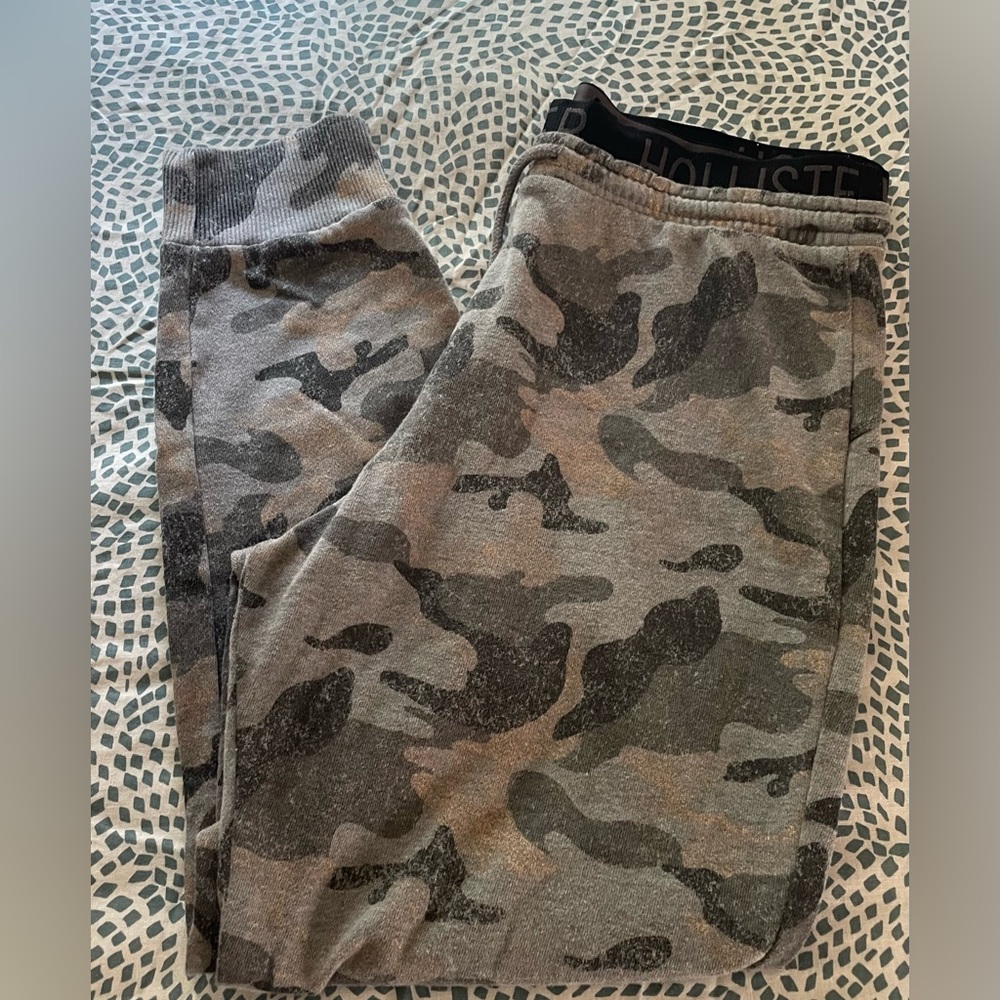 Hollister Camo Joggers
